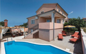 Cozy Home In Pula With Kitchen